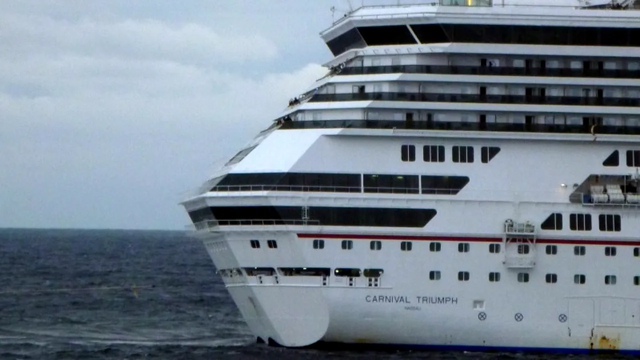 Ce recompensă au primit cei 4.000 de pasageri ai vasului de croazieră american avariat