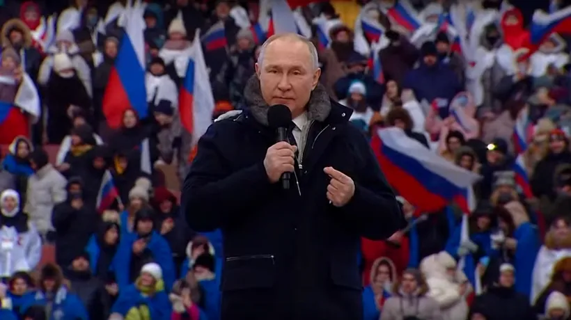 Mega-spectacolul regizat de Kremlin. Putin i-ar fi MITUIT pe ruși cu un cârnat gratuit și 500 de ruble | VIDEO