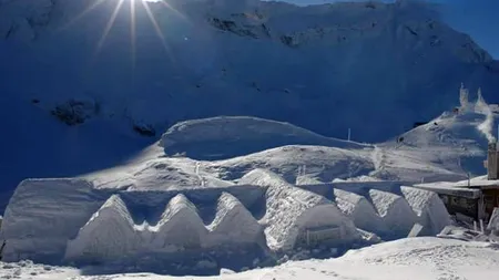 Lucrările la Hotelul de Gheață de la Bâlea Lac s-au finalizat. Nu mai sunt camere libere. Galerie FOTO