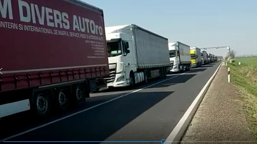 TIR plin cu gunoaie din Anglia, oprit în trafic de autoritățile din România