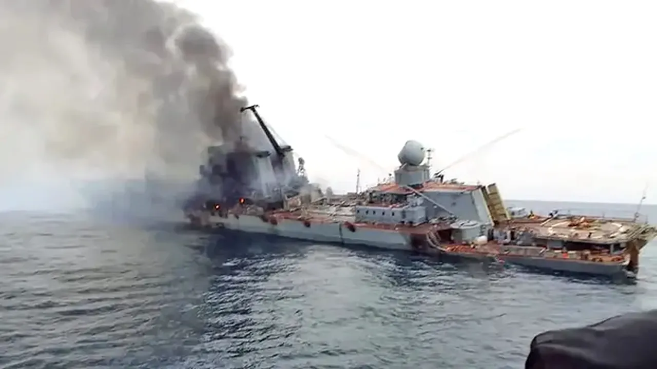 VIDEO| „Idiotule! Ce naiba faci?” Prima filmare cu perla marinei militare ruseşti înainte de scufundare