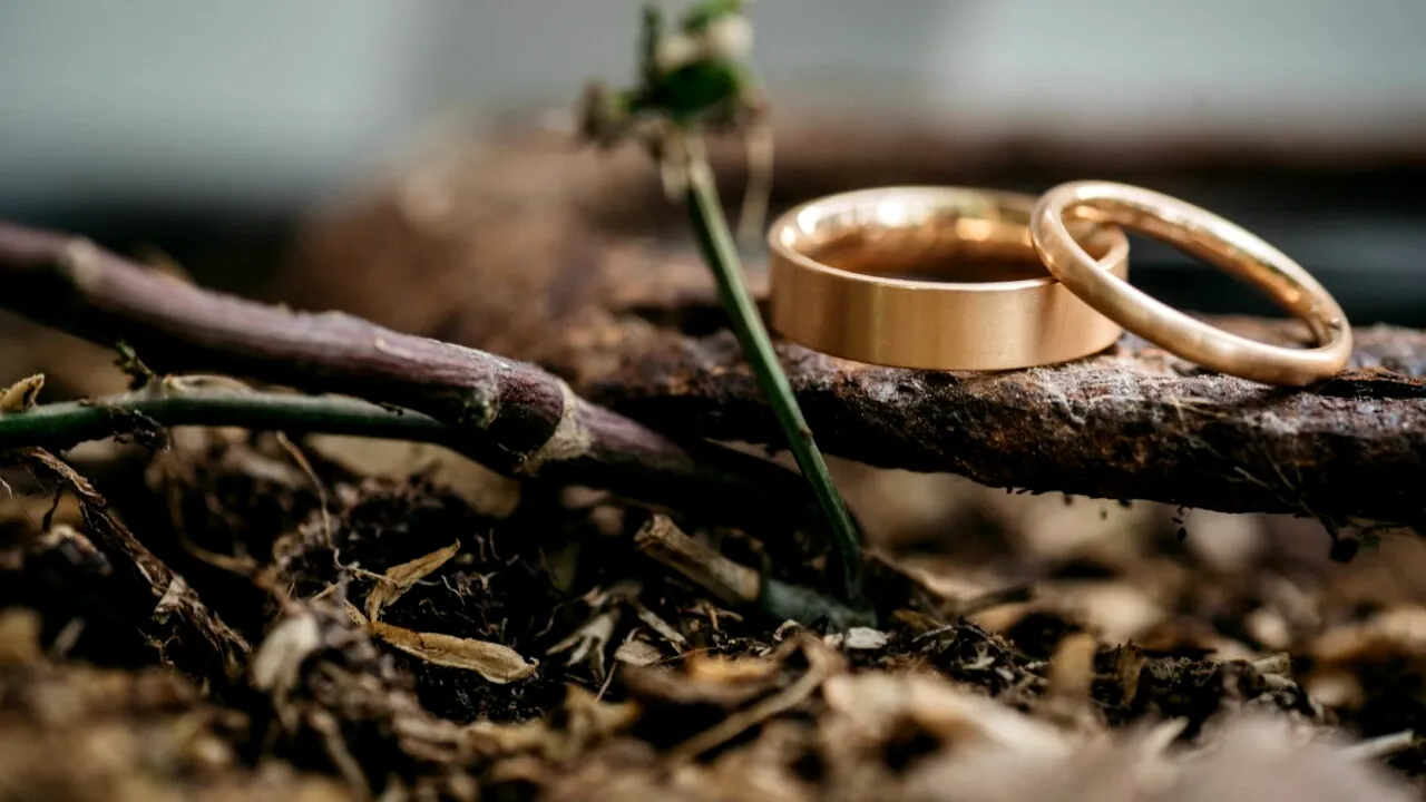 Cum și când a apărut obiceiul de a purta VERIGHETE. De când ar exista tradiția aceasta