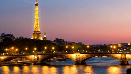 Cum arată apartamentul secret din Turnul Eiffel