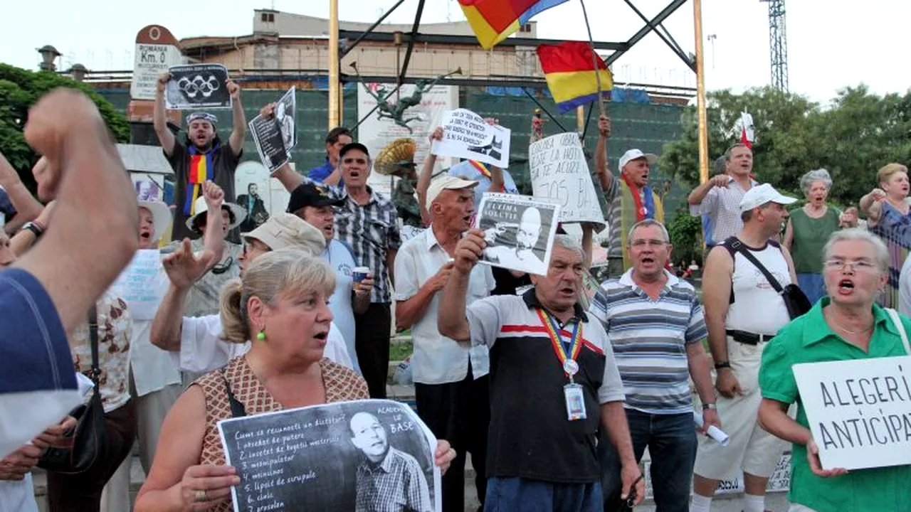 60 de protestatari anti-Băsescu din Piața Universității, DOSARE PENALE pentru blocarea drumului public sau distrugere