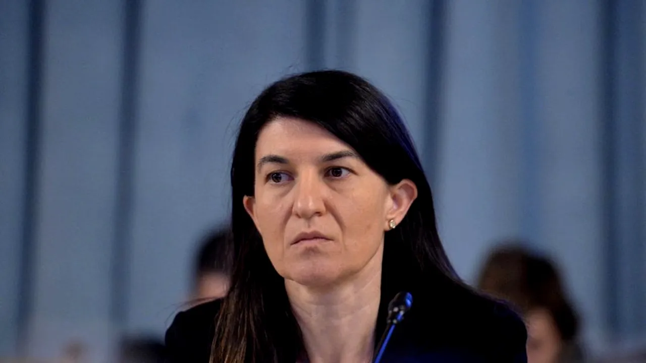 Persoanele care nu au stagiul minim de cotizare la sistemul public de pensii își pot „cumpăra vechimea”. Violeta Alexandru: Ordonanța care instituie această posibilitate a fost aprobată