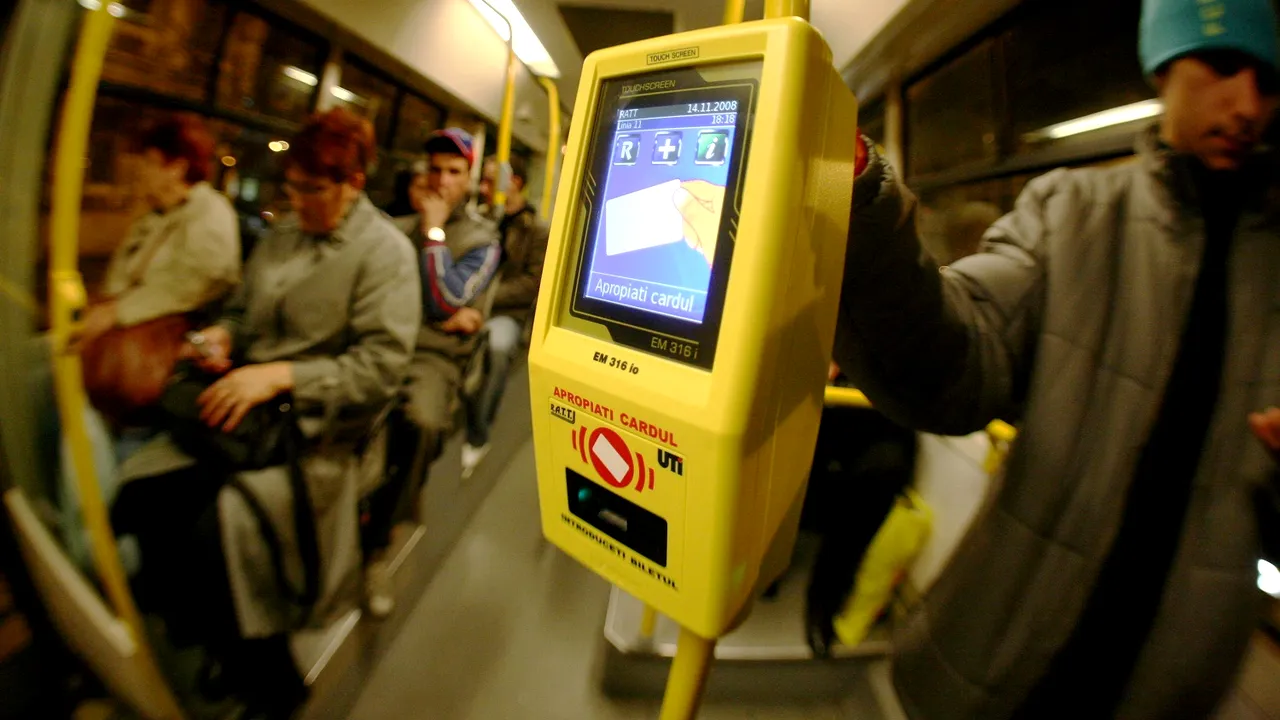 Primul oraș din România în care dispar tonetele pentru bilete de transport în comun: Se va plăti doar cu telefonul sau cu cardul