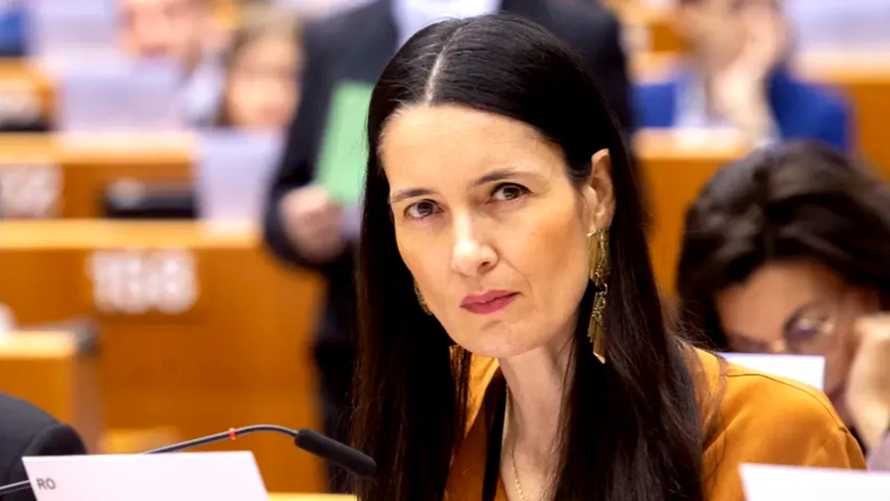 PSD: Anchetele penale produc dezastru în USR / Lovitură primită de Clotilde ARMAND chiar de la o colegă de partid