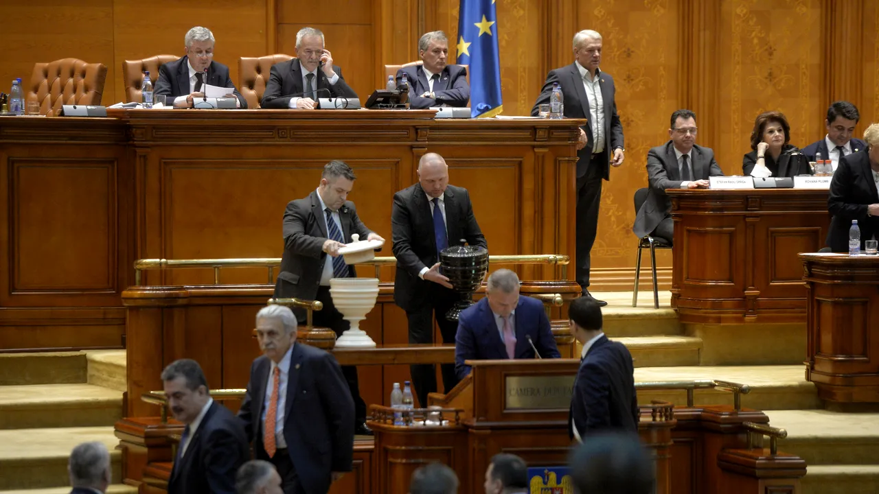 Cronica unei moțiuni EȘUATE. Opoziția avea nevoie de ÎNCĂ 72 DE VOTURI