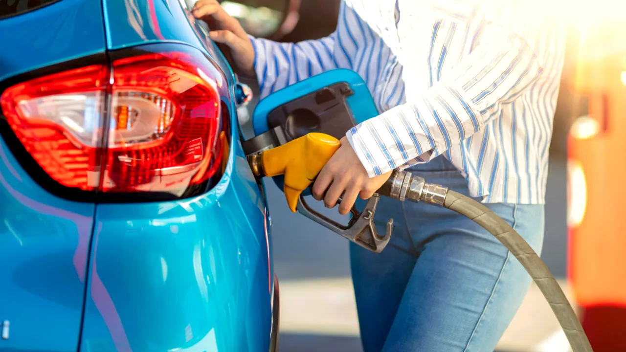 Prețuri carburanți 9 aprilie 2025. Prețul unui litru de benzină a scăzut cu 10 bani