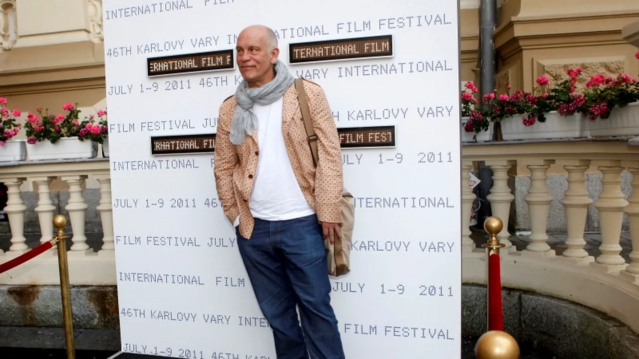 John Malkovich este criminal în serie, pe scena Ateneului din Capitală