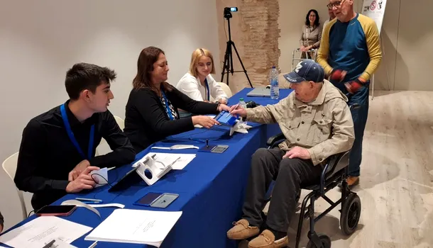 <span style='background-color: #dd3333; color: #fff; ' class='highlight text-uppercase'>ALEGERI 2024</span> Un român în vârstă de peste 100 de ani a mers la urne la o secție de vot din Spania. MAE: „Un model de spirit civic”