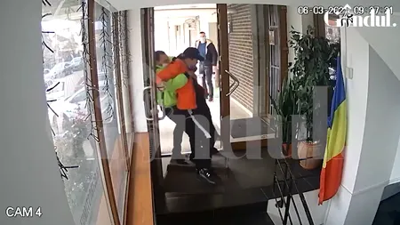 Răsturnare de situație în scandalul dintre tatăl Cătălinei Ponor și polițiștii locali din Constanța! Au apărut imaginile care demontează acuzațiile de ultraj (VIDEO)