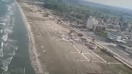 ALERTĂ în staţiunea Mamaia. Două persoane, căutate cu scafandrii, după ce au intrat în apă şi nu au mai ieşit la mal