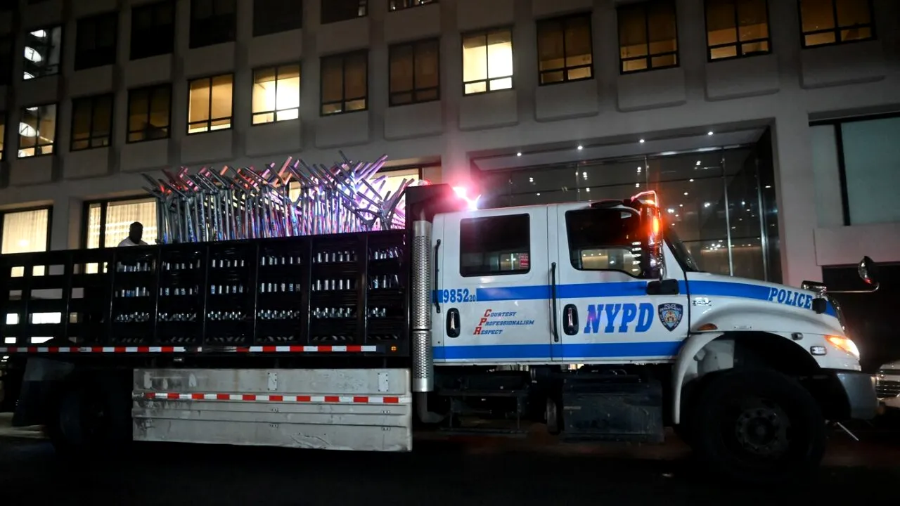 ATAC armat într-o clădire de birouri din Manhattan. Atacatorul viza sediul NFL, dar a greșit etajul