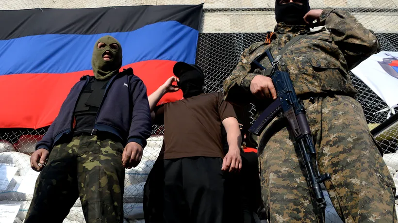 Separatiștii proruși din Ucraina, asediați de armată, vor să-și înființeze propriul sistem bancar. Ce monedă vor folosi
