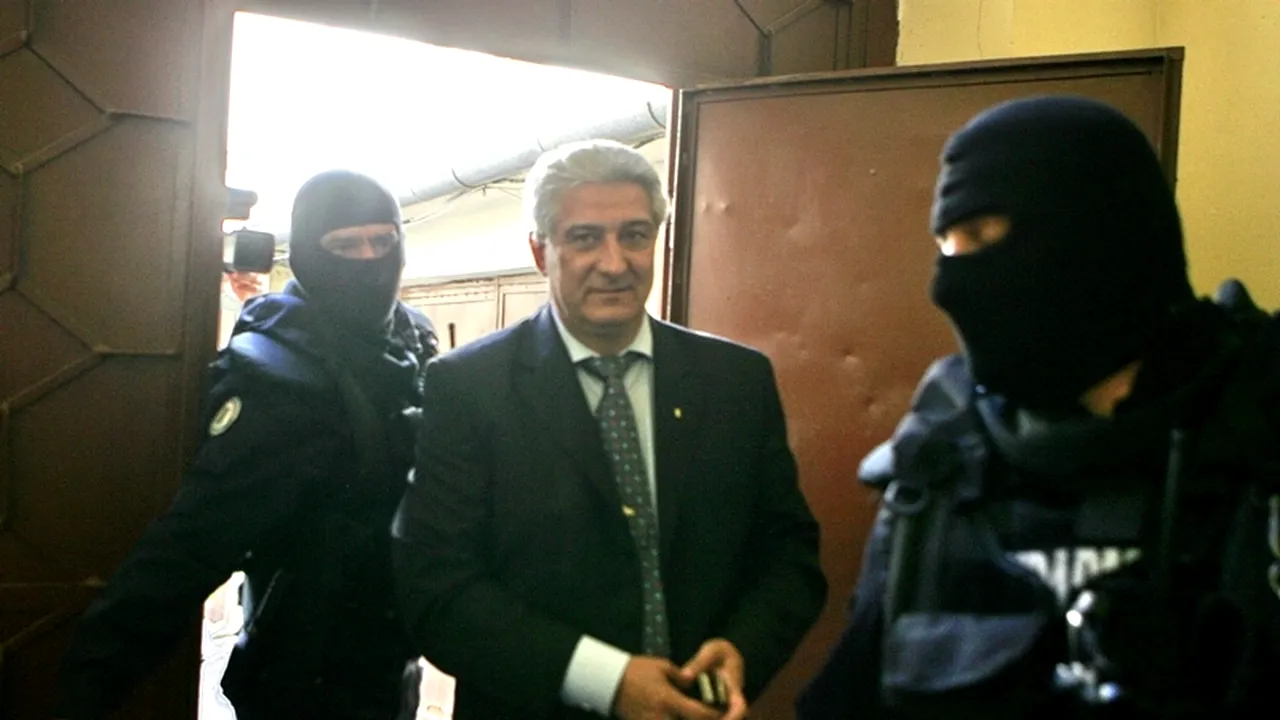 Șeful APIA Caraș-Severin și primarii din Oțelu Roșu și Socol, reținuți pentru fapte de corupție