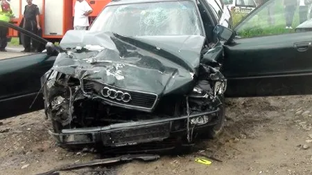 Motivul surprinzător pentru care mașina unui sătmărean a ajuns să arate așa: ''Șoferul avea alte preocupări în timp ce conducea''