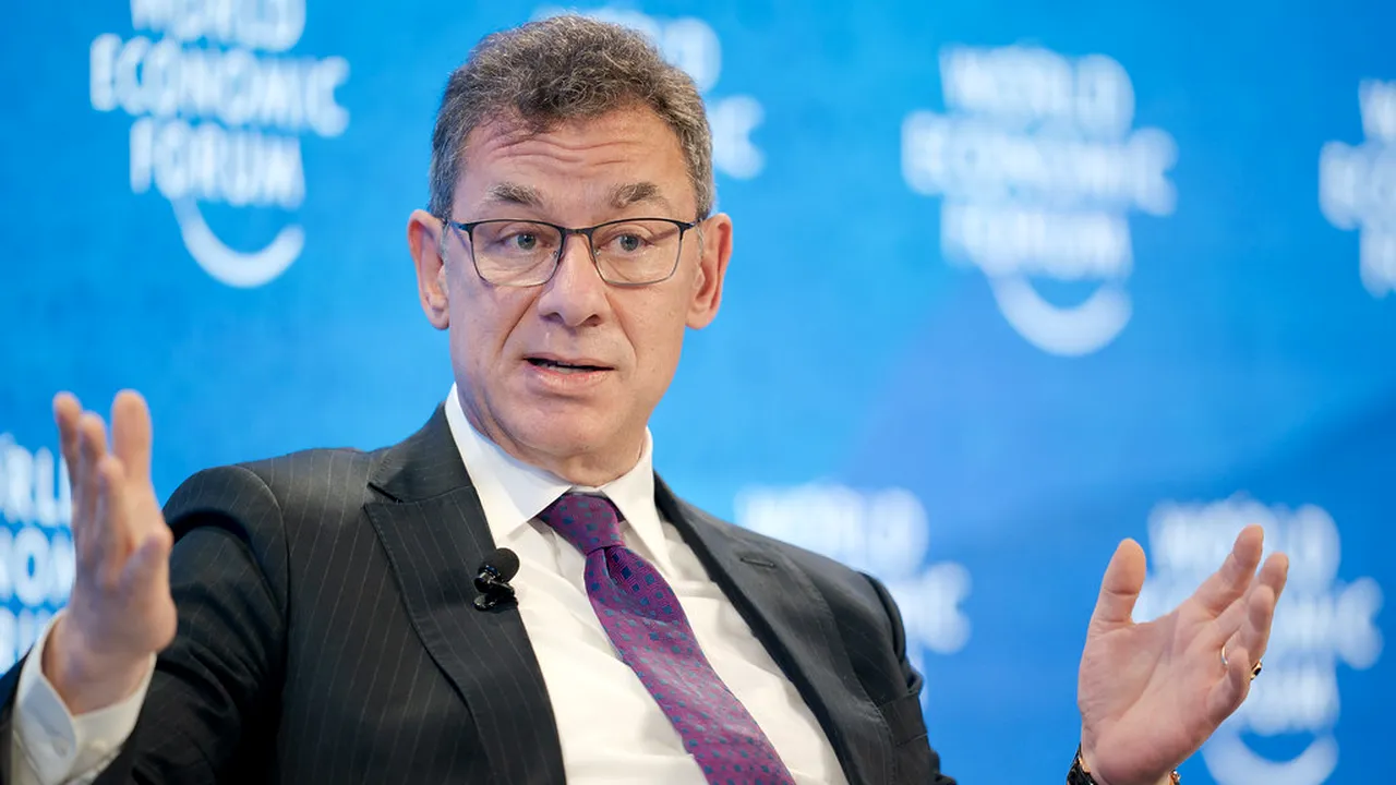 CEO-ul Pfizer, testat pozitiv a doua oară pentru Covid-19