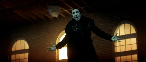 Nicolas Cage joacă rolul unui DRACULA plin de furie în noul trailer al lungmetrajului „Renfield”