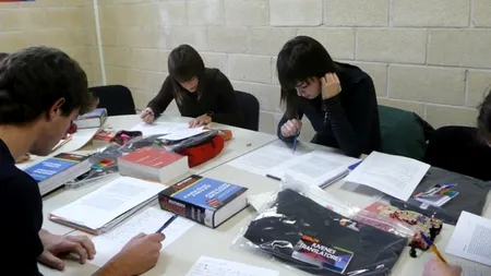 Care sunt cei mai bine plătiți traducători. Ce limbi străine trebuie să cunoască