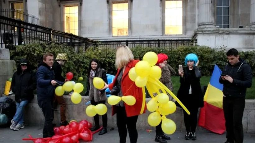 Două studente românce luptă în Trafalgar Square pentru schimbarea imaginii României în Marea Britanie