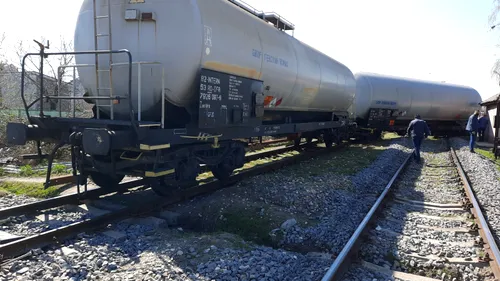 Constanța: Două vagoane de la un tren de marfă au deraiat