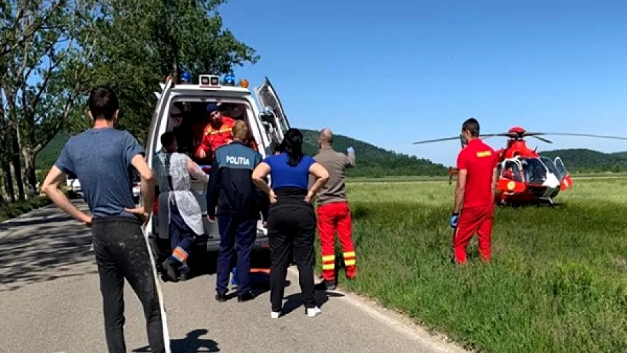 EMOȚIONANT. Un angajat SMURD a plâns la locul accidentului când a văzut victima: Era copilul lui de patru ani