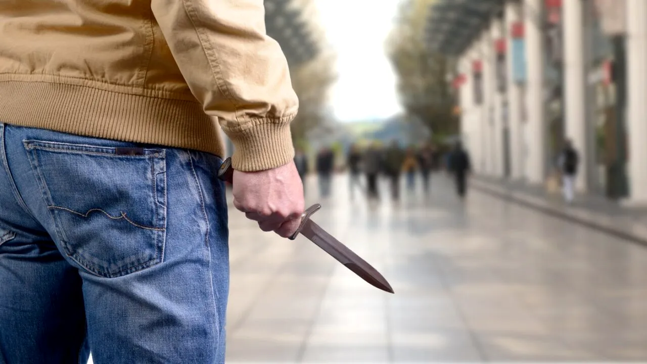 Tentativă de omor în Sectorul 1 al Capitalei. Un bărbat a fost ATACAT în plină stradă, posibil chiar de concubina sa