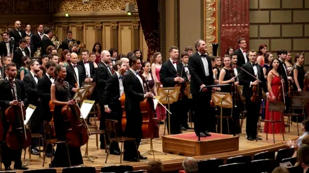 CONCERT GÂNDUL DE CRĂCIUN. Alexandru Tomescu și Orchestra Română de Tineret - condusă de dirijorul Cristian Mandeal cântă la Ateneul Român