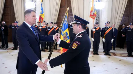 Iohannis i-a DECORAT pe salvatorii români trimiși în Turcia. „Sunteți modele de solidaritate, altruism și empatie”