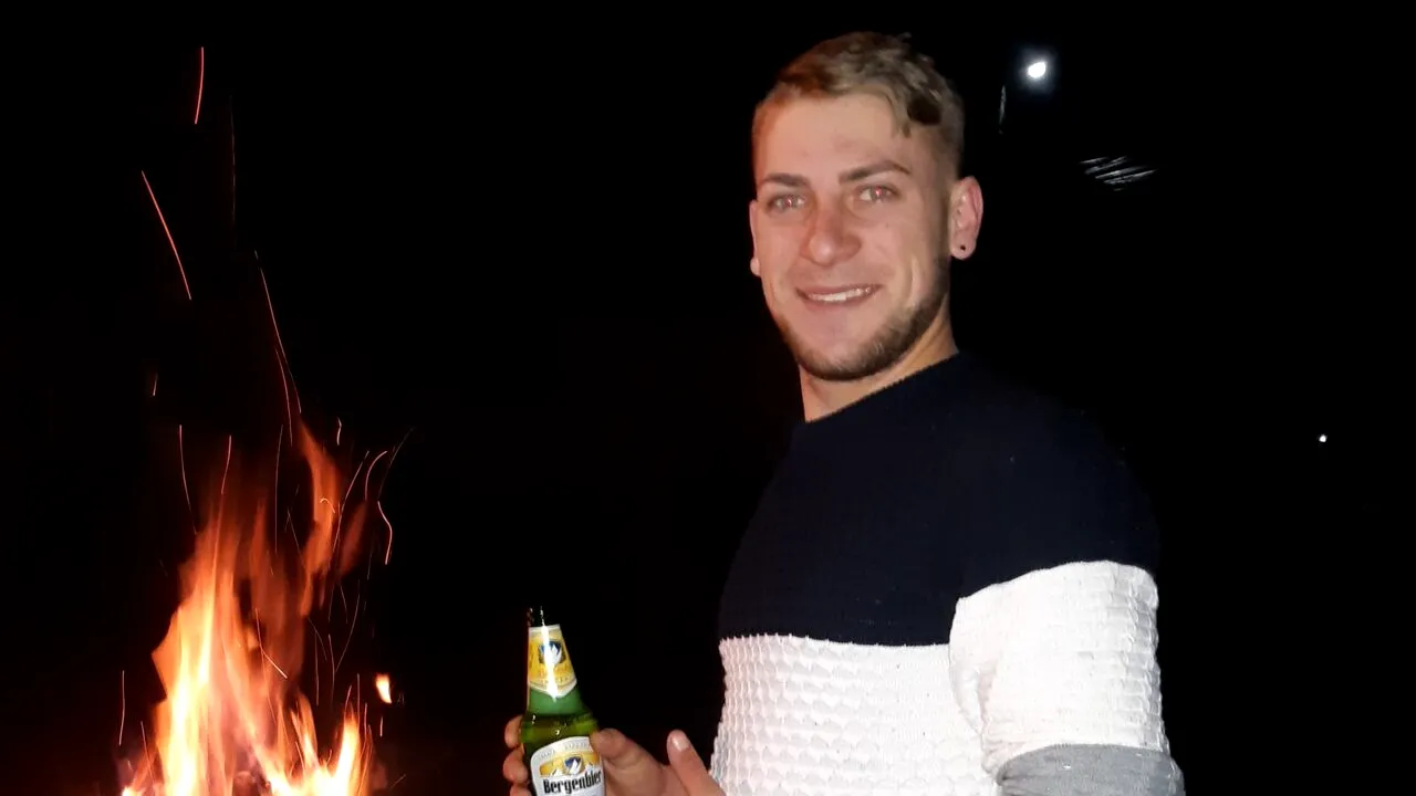 Cine este Andrei Iulian, tânărul de 21 de ani mort în cumplitul ACCIDENT din Șcheia. Mașina nu mai fusese pornită de un an