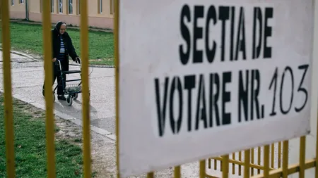 Orașul în care se votează cu lumânări și lanterne, după o pană de curent