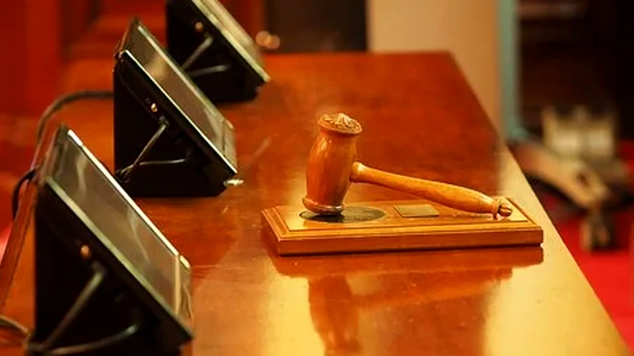 Fosta judecătoare Corina Jîjîie, acuzată de plagiat, contestă în instanță retragerea titlului de doctor