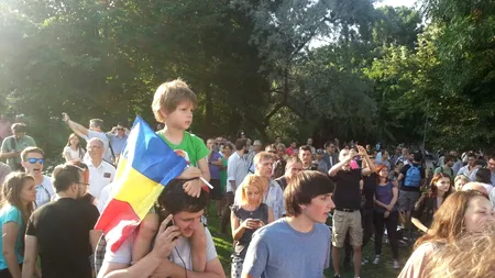 Miting antiPonta din fața Guvernului. Protestatarii au cerut demisia premierului