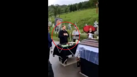 VIDEO | Ce pedeapsă a primit un preot din Cluj, după ce a certat enoriașii la o înmormântare