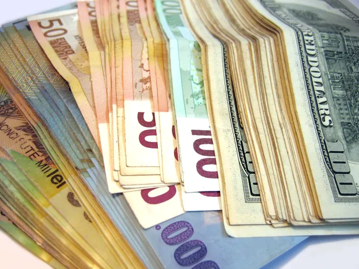 CURS VALUTAR. Leul, în depreciere față de euro! Ce suprize rezervă ziua de sâmbătă