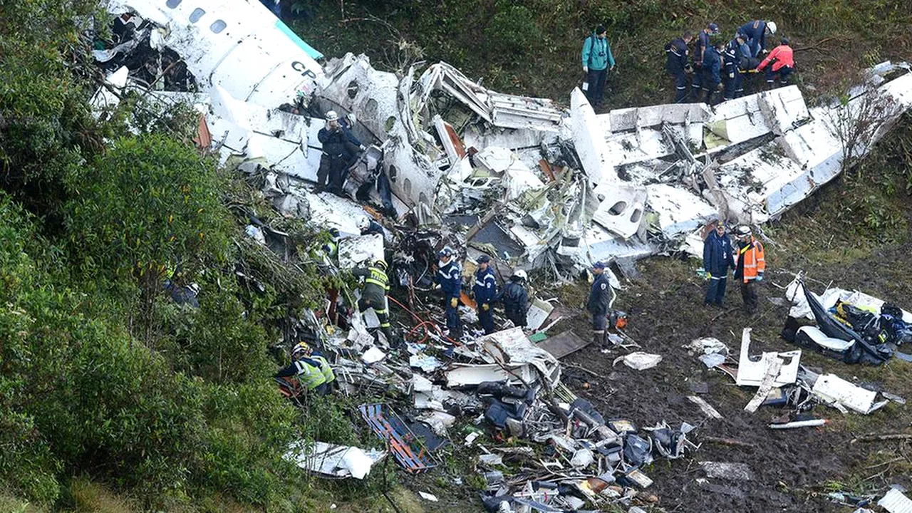 Cum a păcălit moartea fiul antrenorului echipei de fotbal din avionul prăbușit în Medellin