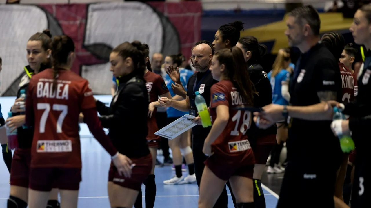 Șoc la Rapid! Kim Rasmussen, demis! Cine e noul ANTRENOR al echipei de handbal feminin din Giulești