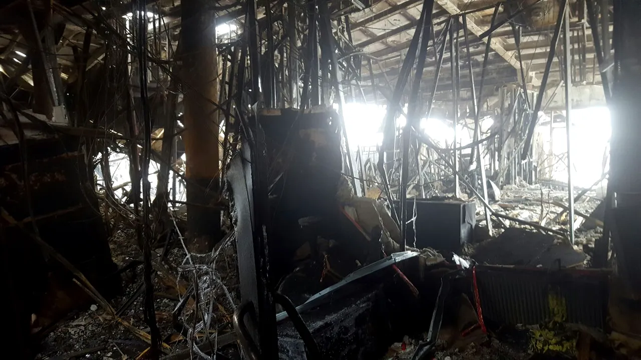 Cine plătește pentru demolarea resturilor de la Bamboo? Procurorii urmează să decidă