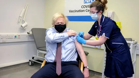 Premierul Boris Johnson a anunțat prelungirea carantinei cu o lună, exact când britanicii se pregăteau de relaxare