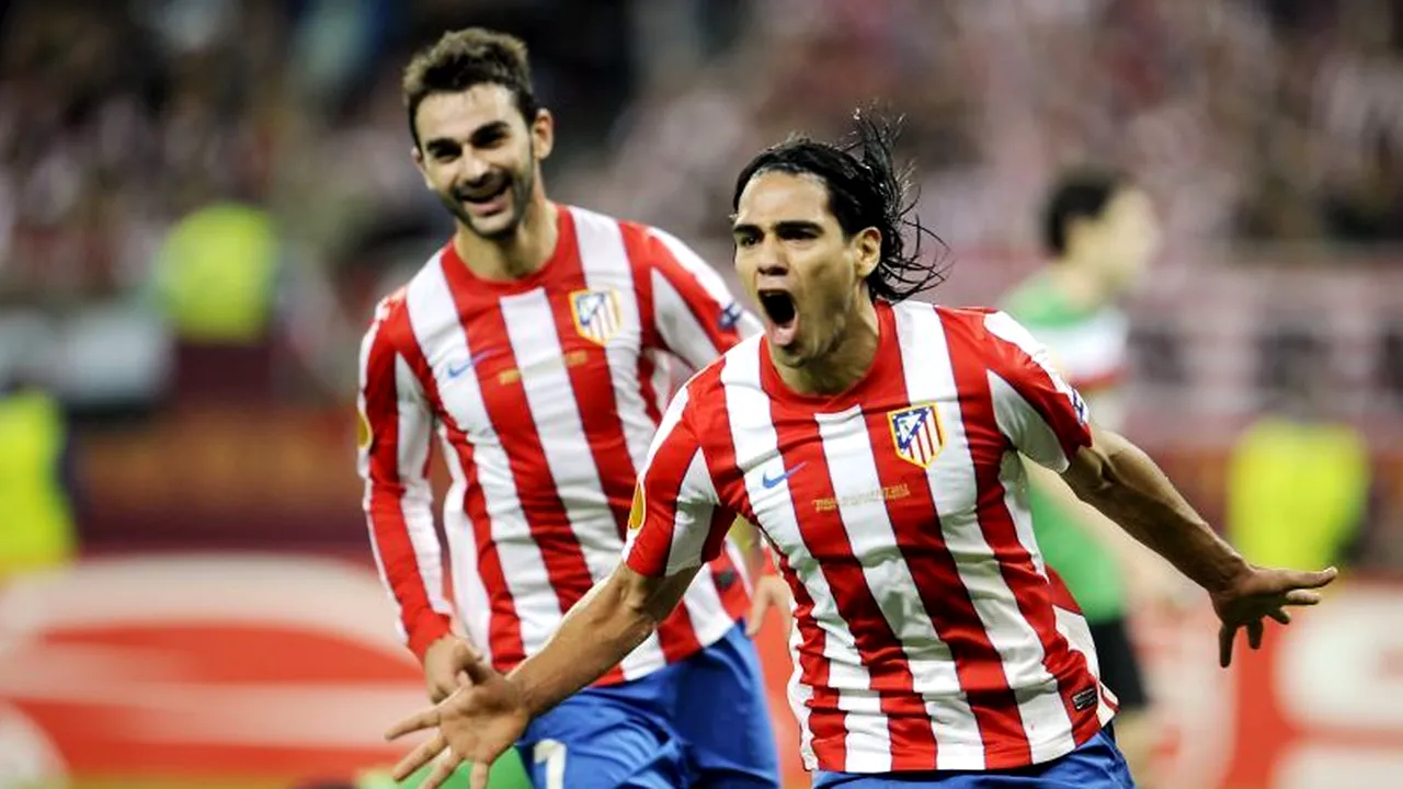 FINALA EUROPA LEAGUE 2012. 5.000 de români urmăresc meciul în Piața Constituției. Câteva zeci de spanioli sunt în Centrul Vechi