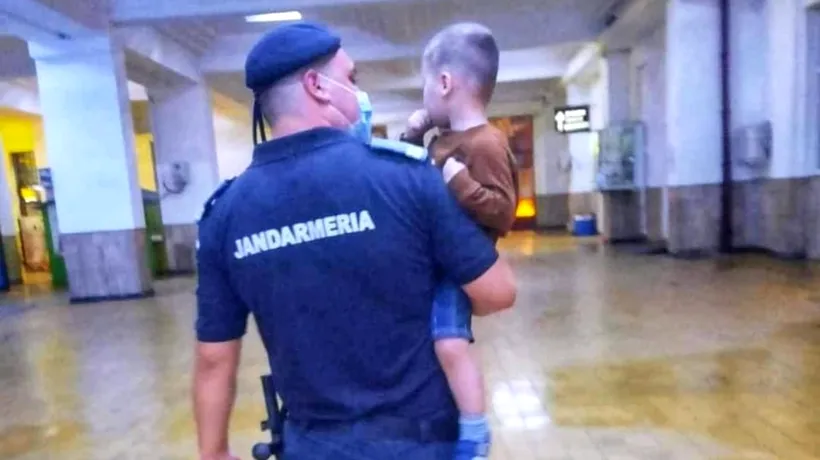 Salvator și în vacanță. Un jandarm a sărit în ajutorul unui băiețel de 4 ani, care se îneca: „Moare copilul”