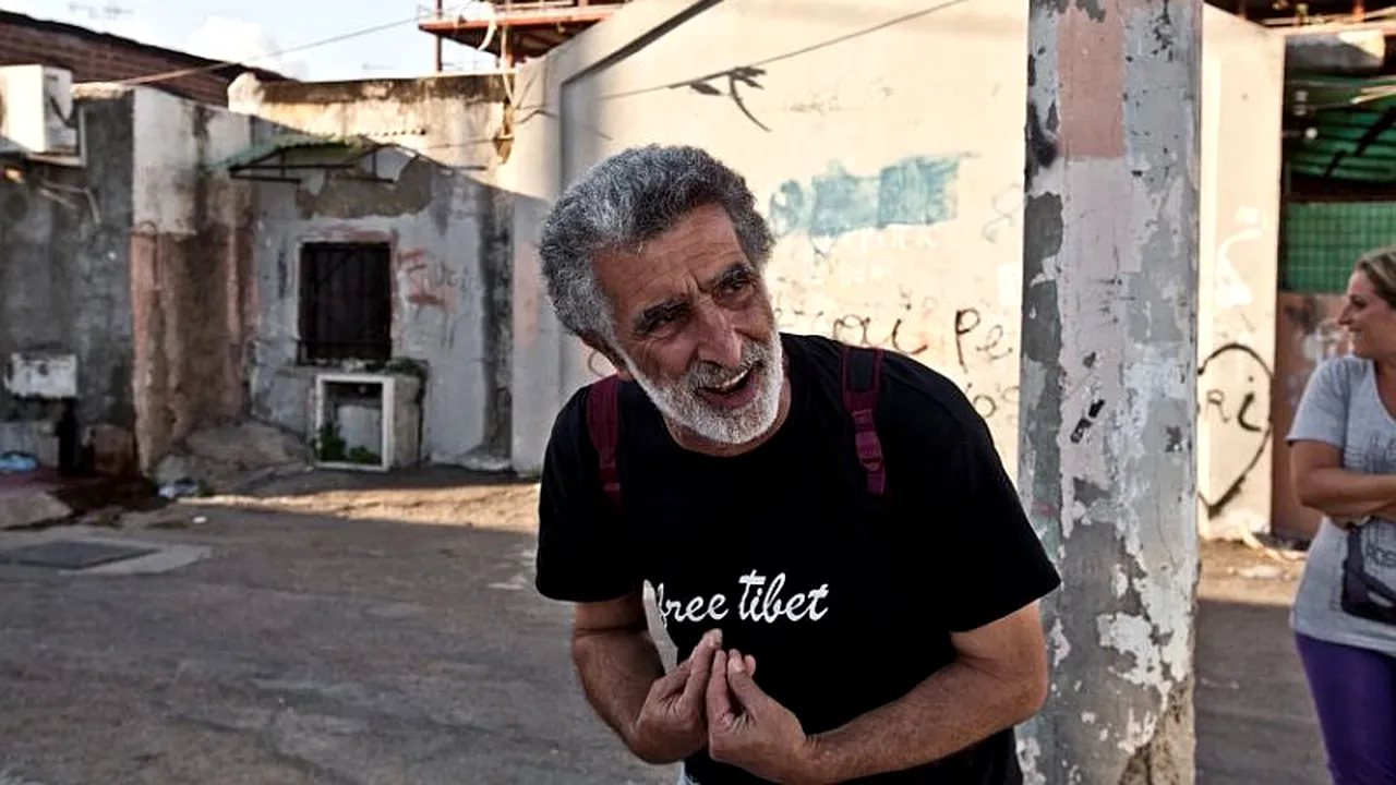 Povestea primarului desculț. Un alt mod de a face politică în țara lui Berlusconi