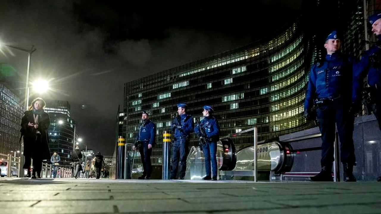 Atac cu cuţitul într-o staţie de metrou din centrul Bruxellesului. Sunt mai multe victime