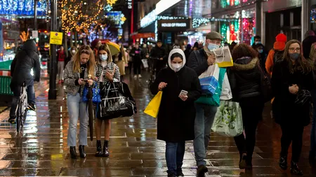 O nouă varianta Covid-19 se răspândește mai rapid. OMS, în „legătură strânsă” cu Regatul Unit