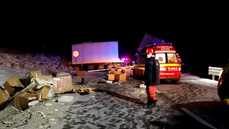 Accident grav! Un om a murit după ce două TIR-uri s-au ciocnit pe DN13 Brașov-Sighișoara (FOTO & VIDEO)