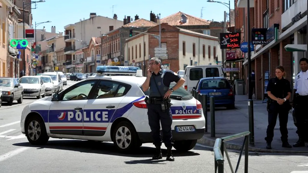 NOUĂ ALERTĂ LA TOULOUSE. Un bărbat care susține că are legături cu Al-Qaida a luat patru ostatici într-o bancă. UPDATE: Bărbatul a fost ARESTAT