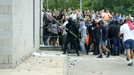 Un britanic a fost CONDAMNAT la nouă ani de închisoare pentru incendierea unui hotel care găzduia solicitanți de azil