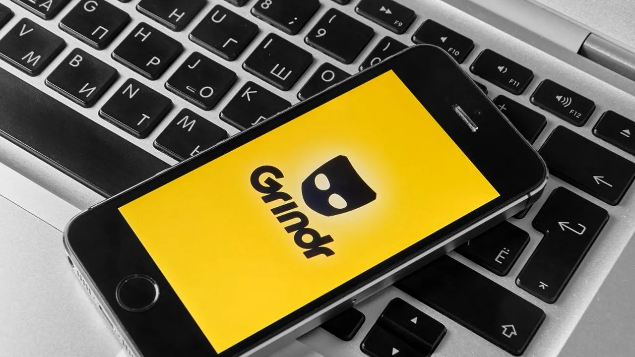 Platforma Grindr riscă o amendă de aproape 12 milioane de dolari. Care sunt acuzațiile