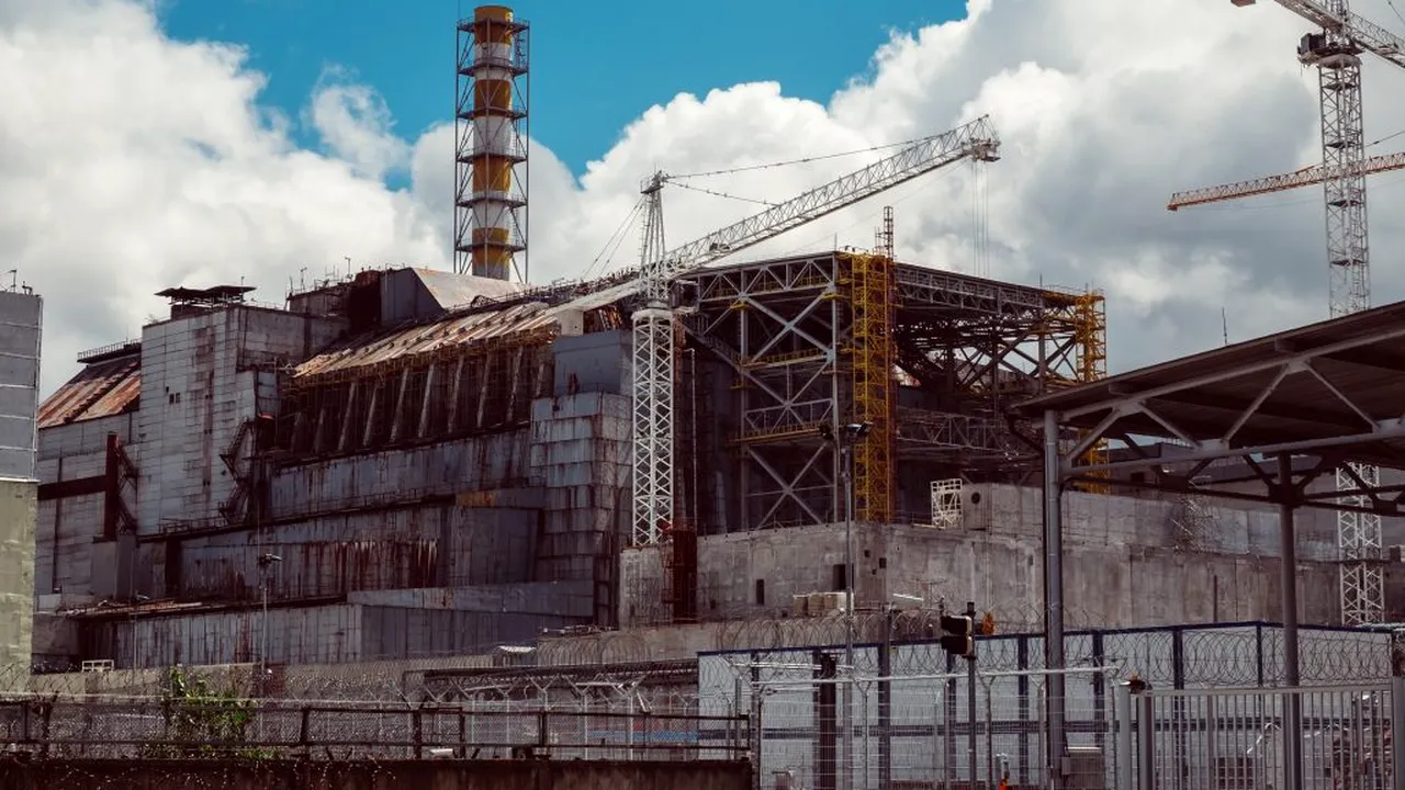 Reactorul de la Cernobîl s-ar putea „reactiva”. Oficial CNCAN: „Dacă nivelul de radiații ar fi crescut, am avea informații imediat”